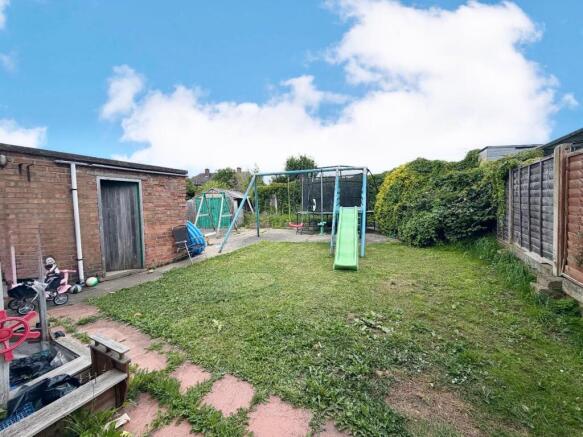3 bed House for sale Image 11
