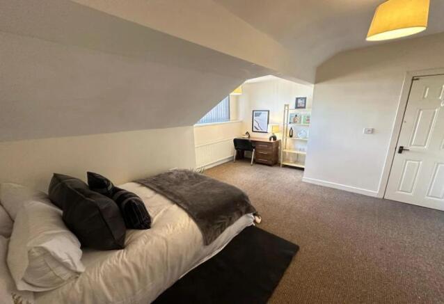 6 bed House to rent Image 5