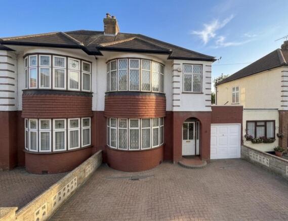 3 Bedroom Home for Sale in N21