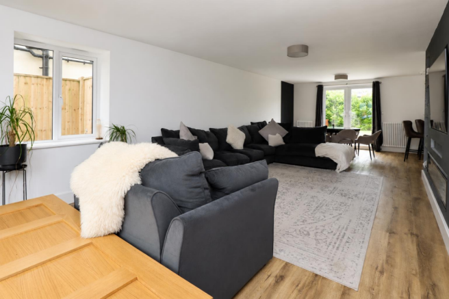 Living/dining area