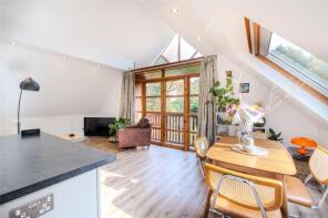 Flat 5, 217, Valley Road, London SW16 2AF