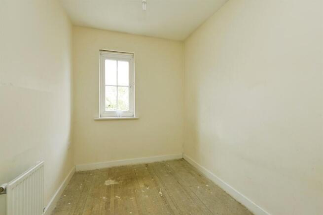 3 bed Semi-Detached for sale Image 6