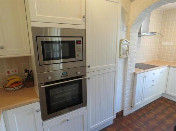 Kitchen.JPG