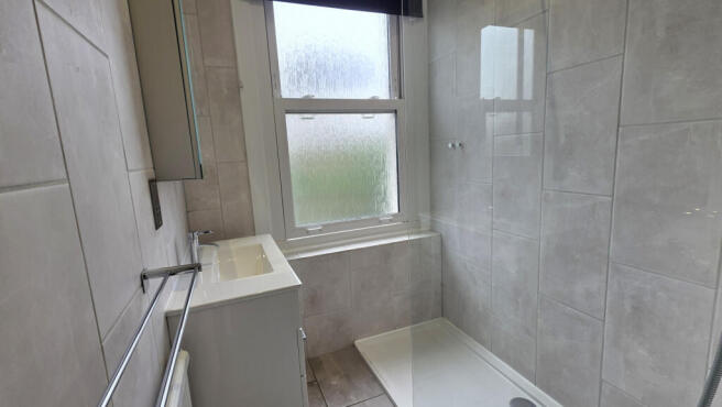 SHOWER ROOM