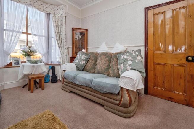 2 bed Terraced for sale Image 5