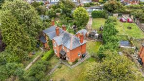 22, Upton Road, Callow End WR2 4TA