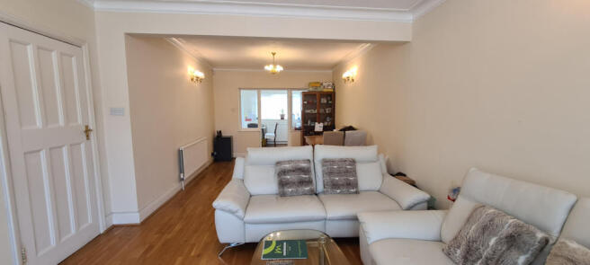 THROUGH LOUNGE