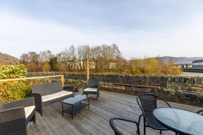Rear Decking Area