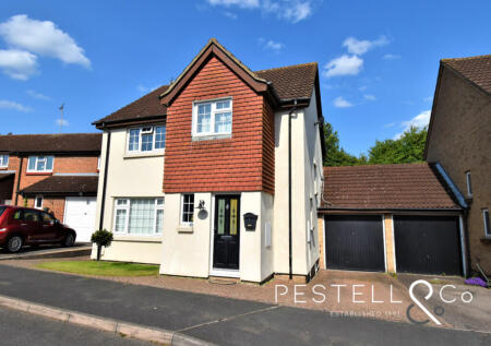 Abbotts Way, Thorley Park