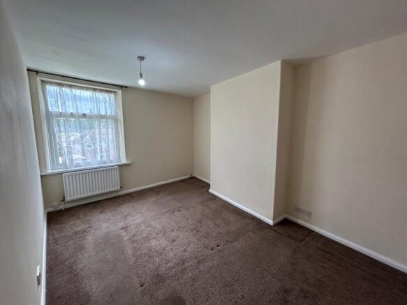 2 bed Terraced to rent Image 10