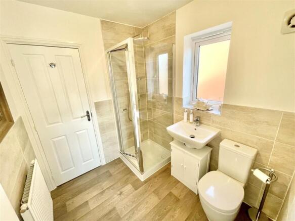 Jack & Jill Ensuite