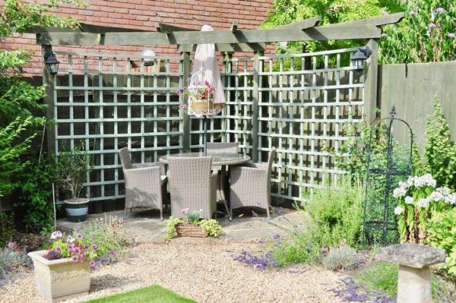 Al Fresco Dining