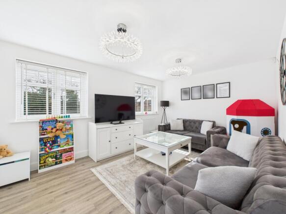 Canterbury Drive, Littleover photo 3