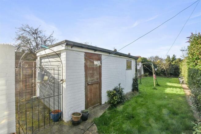11-ac44GCWT - 208 Portland Crescent - Gadren -Orig