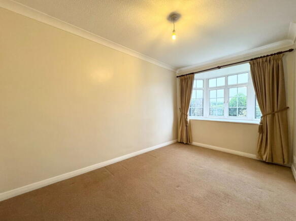 3 bed Terraced for sale Image 8