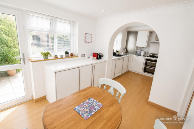 Kitchen/Breakfast Room