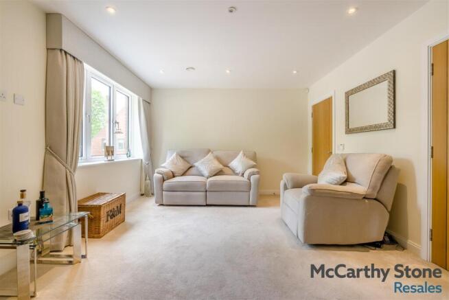 8688959-interior06.jpg