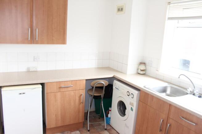 Kitchen (1).JPG