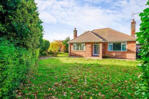 Willowgarth, Rowton Bridge Road, Christleton, Chester CH3 7BD