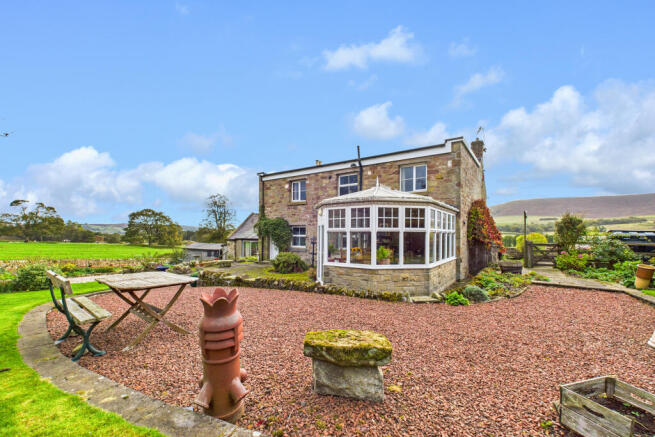 CAM04201G0-PR0110-STILL017