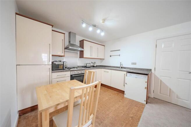 2 bed Apartment for sale Image 11
