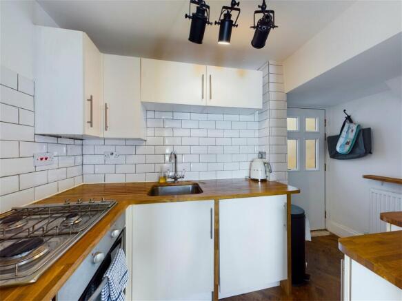 1 bed Terraced for sale Image 4