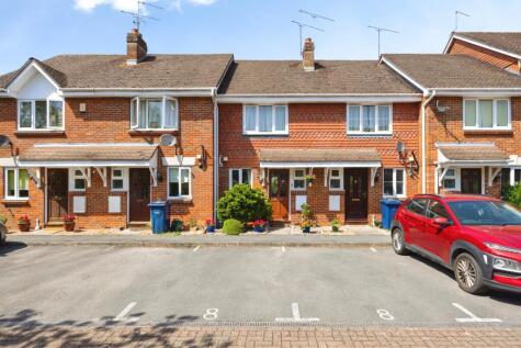 Brookmead Court, Farnham, GU9