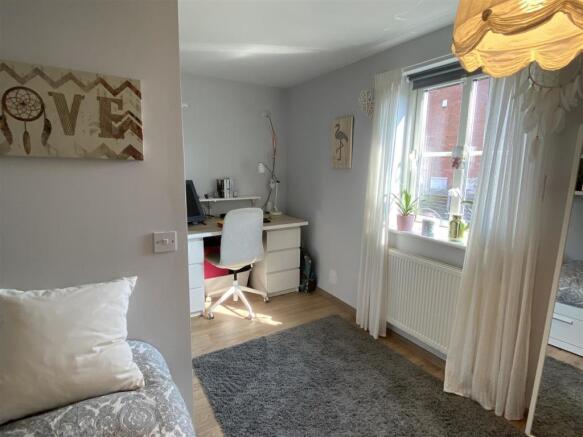 Bedroom one 1a.jpg