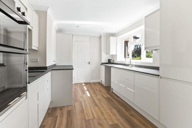 Clive Way, Crawley, RH10 photo 2