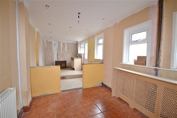 DINING KITCHEN: