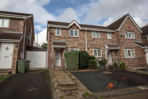 Greenfields, Heckmondwike, WF16 9HG