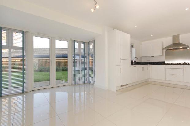 Kitchen/Dining
