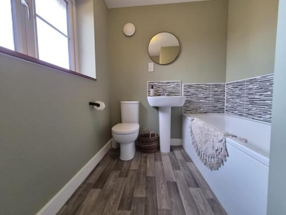3 bed Detached for sale Image 10