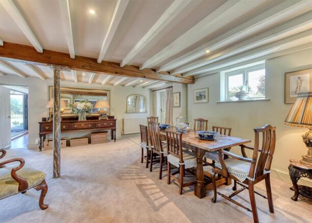 Dingle Cottage-dining hall4.jpg