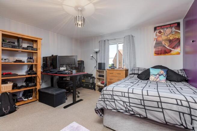 3 bed Semi-Detached for sale Image 8