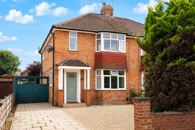 3 bed Semi-Detached for sale in york