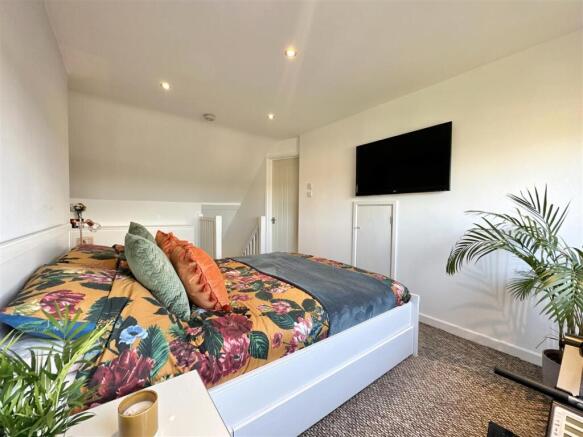 Master  Bedroom.jpg