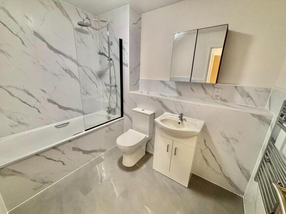 2 bed Apartment for sale Image 10