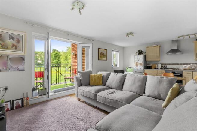Wye Gardens, Fryers Lane-10.jpg
