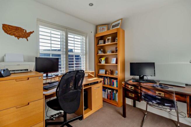 8594308-interior16-800.jpg