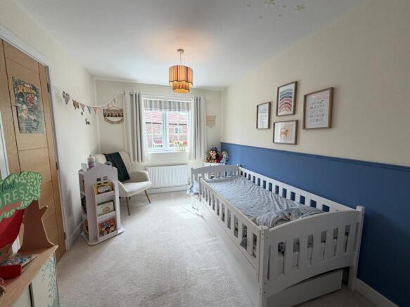 4 bed Detached to rent Image 12