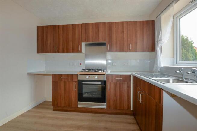 Kitchen 2.jpg