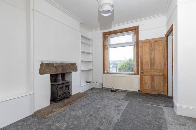 2 bed Terraced to rent Image 4