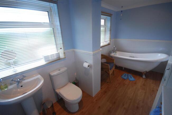 BATHROOM: