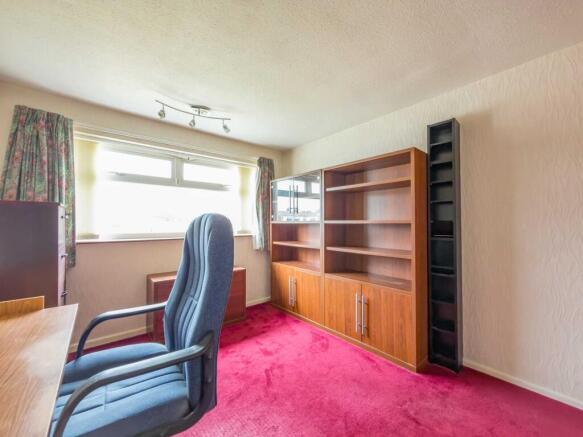 3 bed Bungalow for sale Image 10