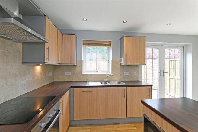 3 bed Town House for sale Image 8