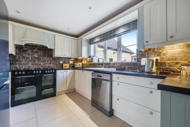 1382334-5-691c4c6ce534b