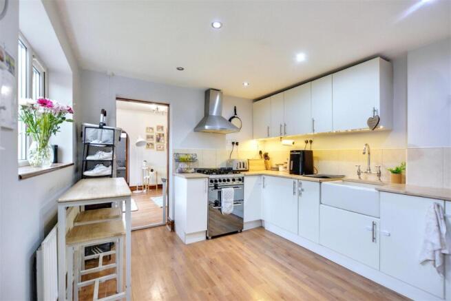 Kitchen_2.jpeg