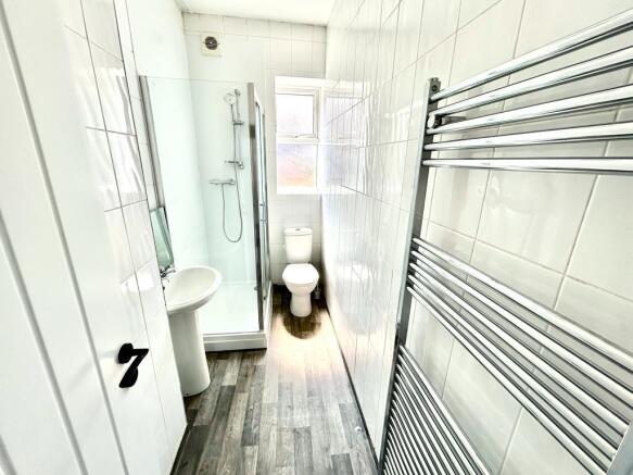 3 bed House to rent Image 7
