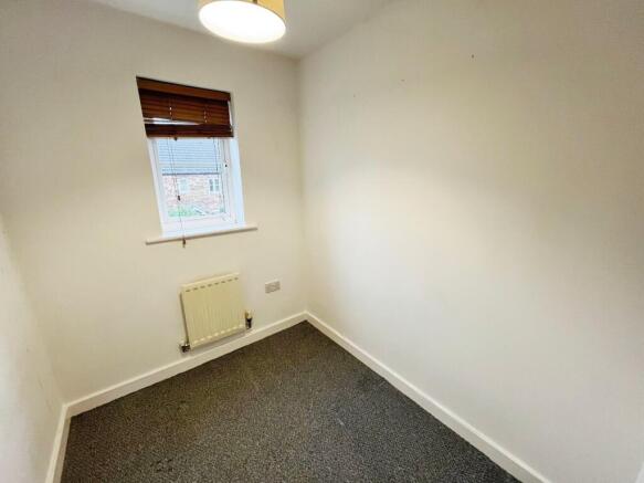 3 bed Terraced to rent Image 9